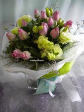AHM553 - Purple roses & eustomas AHM553 - Purple roses & eustomas