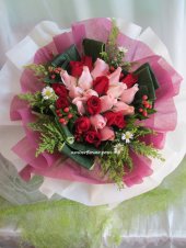 AHR1440 - Red & pink roses AHR1440 - Red & pink roses